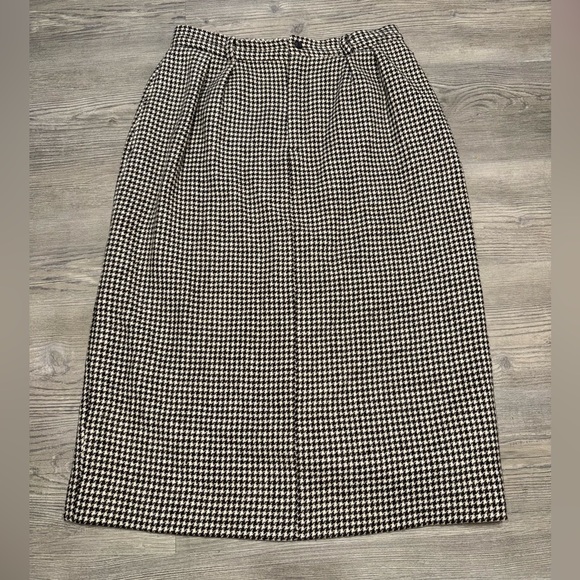 Ralph Lauren Blue Label Dresses & Skirts - Ralph Lauren Blue Label Vintage Women’s size 14 Wool Skirt